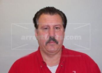 Kevin R Lindahl