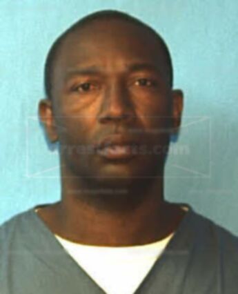 Derrick L Freeman