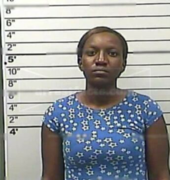 Consandra L Thomas