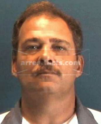 Gary D Braddock