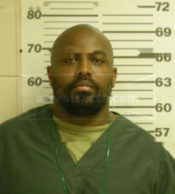 Lawrence M Seaberry