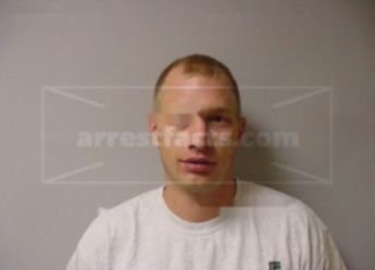 Travis L Wallace