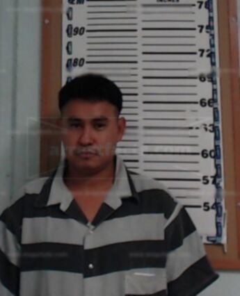 Luis E Martinez