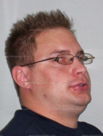 Elliott T Schider