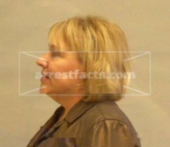 Arleen S Komondoros