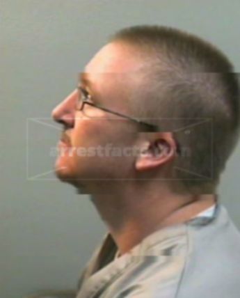Dustin M Headrick