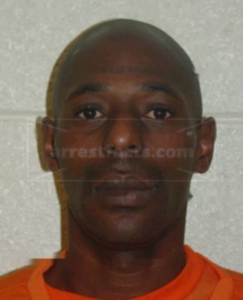 Deshawn T Currie