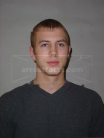 Eric R Knutson