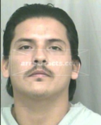 Everett R Gomez