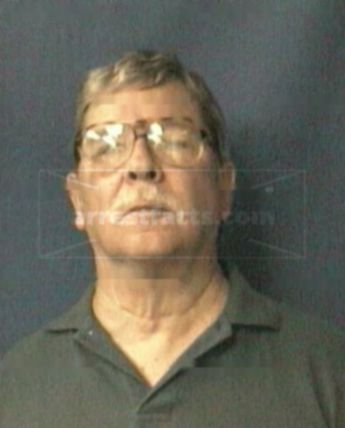 Stephen J Hunt