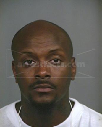Antwan D Woods