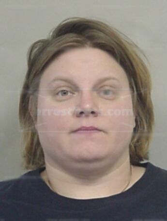 Lisa M Miller