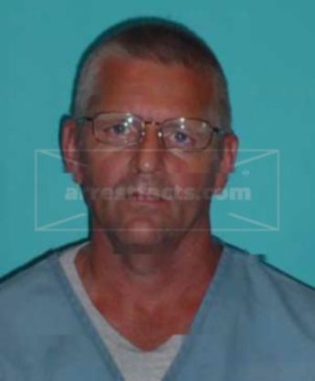 Robert L Flowers