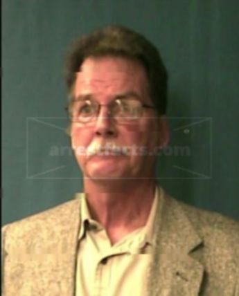 Kenneth K Luehring