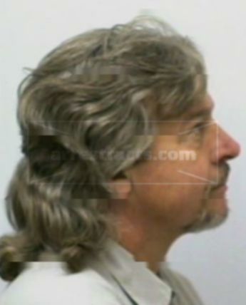 Larry D Cleveland
