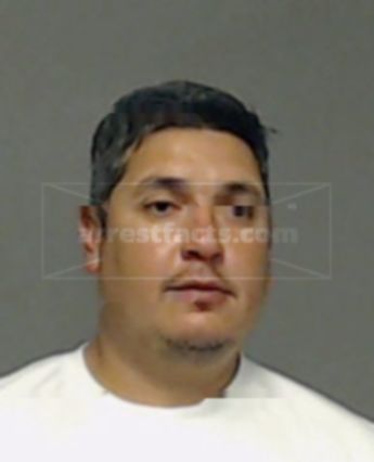 Max Juan Velez