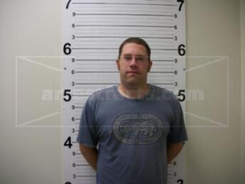 Kyle R Kinsman