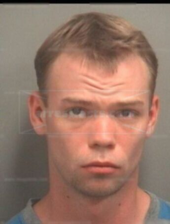 Dustin R Saltus
