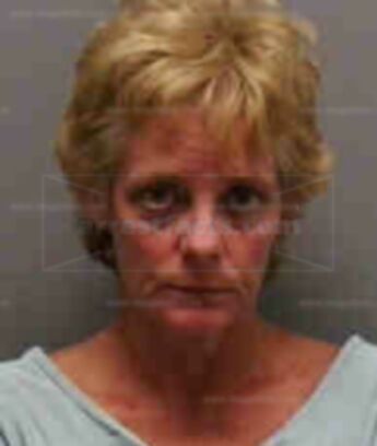 Lorna L Pavlic