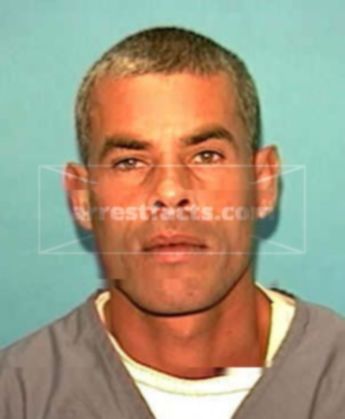 Daniel F Perez