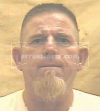 Earl R Cadwallader