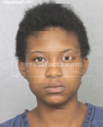 Essence Urique Slater