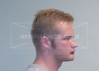 Travis L Pennington