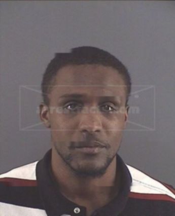 Lamont T Williams