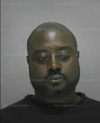 Ricardo Irons
