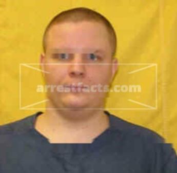 Travis J Mccullough