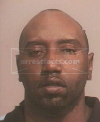 Bennie T Hollis