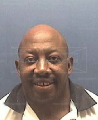 Willie L Mangham