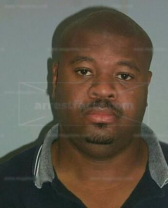 Carlos Knowles