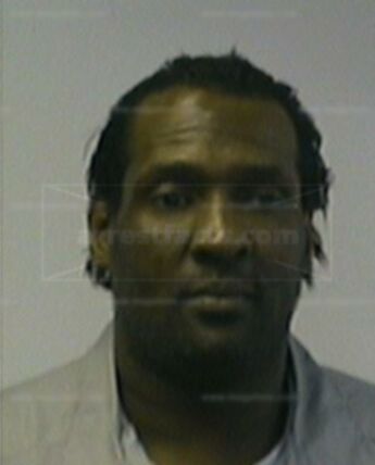 Lloyd G Shelton