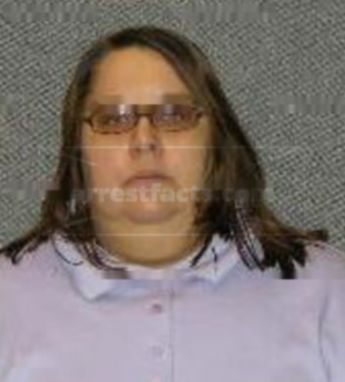 Tracy L Mills
