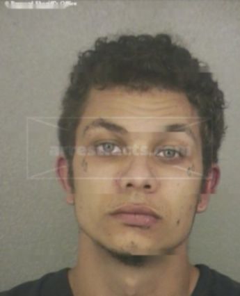Tyler J Etue