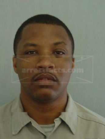 Deandre L Raney