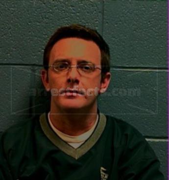 Aaron L Caughey
