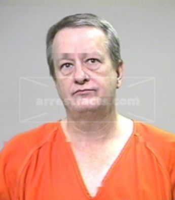 Robert E Steel