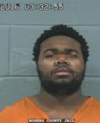 Dezmond D Lewis