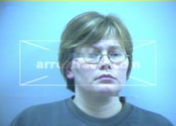 Leslie A Tilton