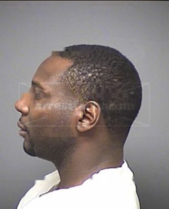 Donique Shauntairo Jenkins