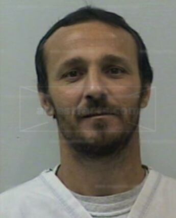 Darrin D Muegge