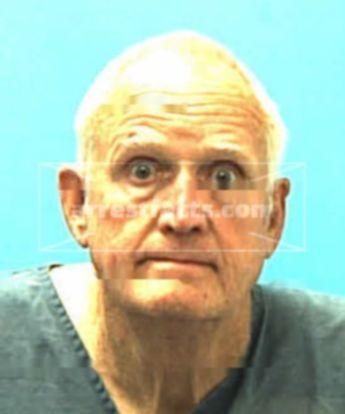 Earl J Moulton Ii