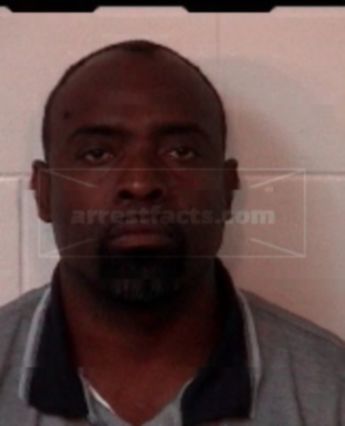 Desmond Earl Harris