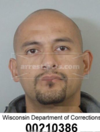 Roberto Nmi Esquivel