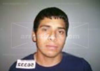 Luis Sifuentes