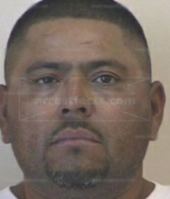 Gustabo L Juarez