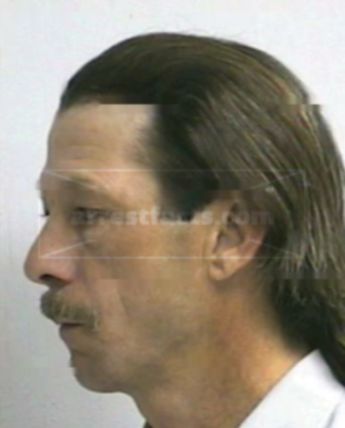 Lester R Hampton