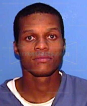 Dexter L Thomas